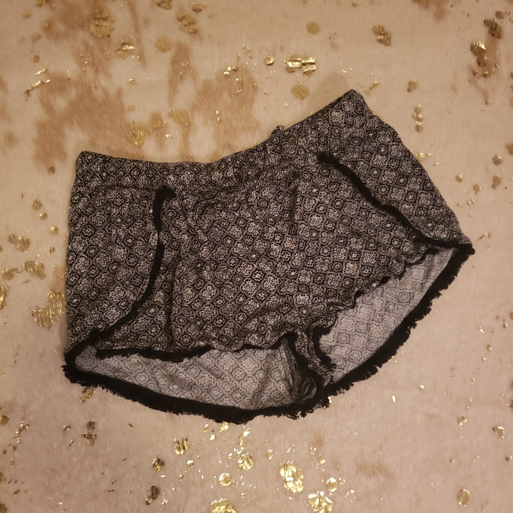 American Eagle M Soft Shorts Black & White